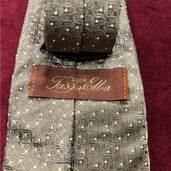 Tasa Elba 100% silk men’s tie in a khaki color - Picture 3 of 4